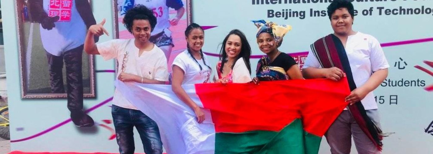 49633287_1316665408512037_1891326326678224896_n